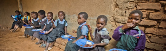 Children eating Mary's Meals