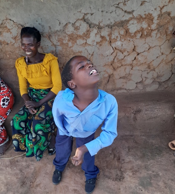 RS26681_Nicholas and mother, Deblun_0.jpg 